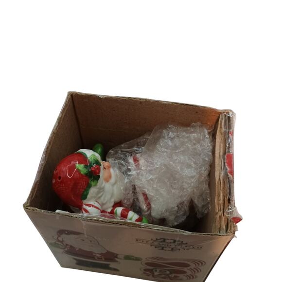 Fitz And Floyd 2008 Peppermint Santa Christmas Salt & Pepper Shakers - Picture 4 of 9